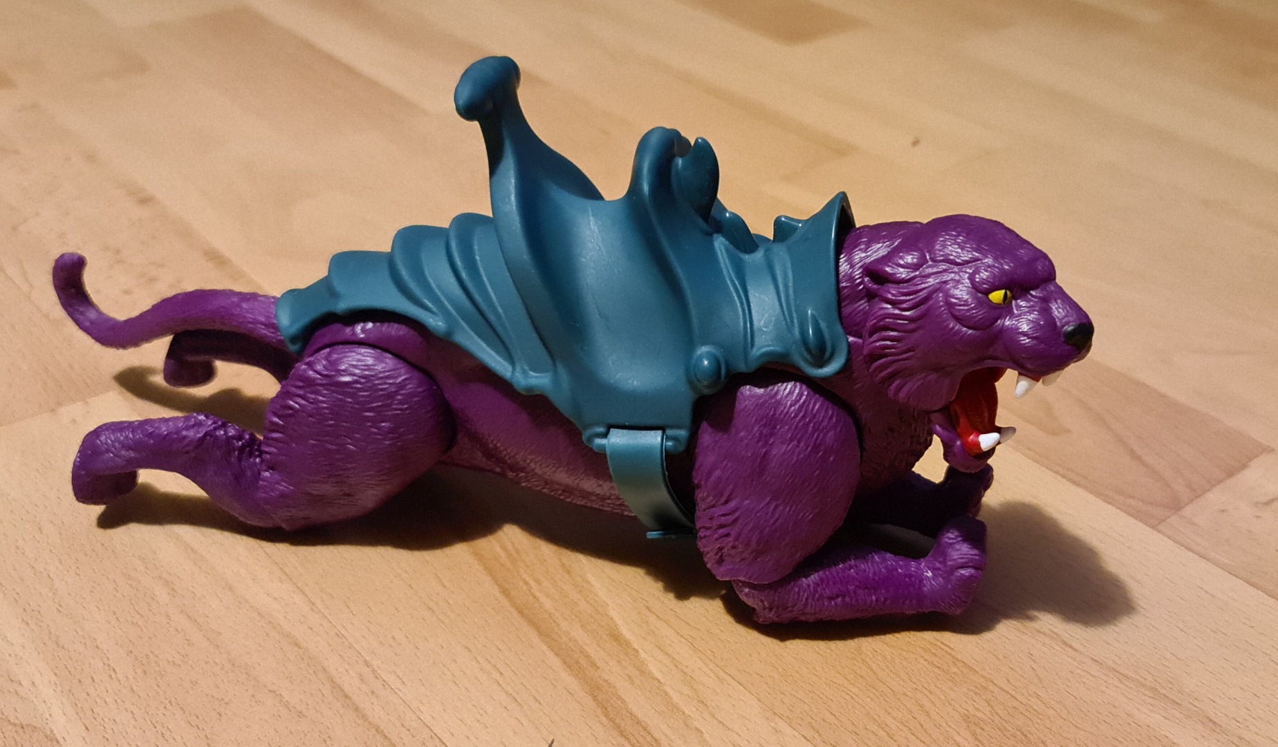 Panthor ist der Star im Regal