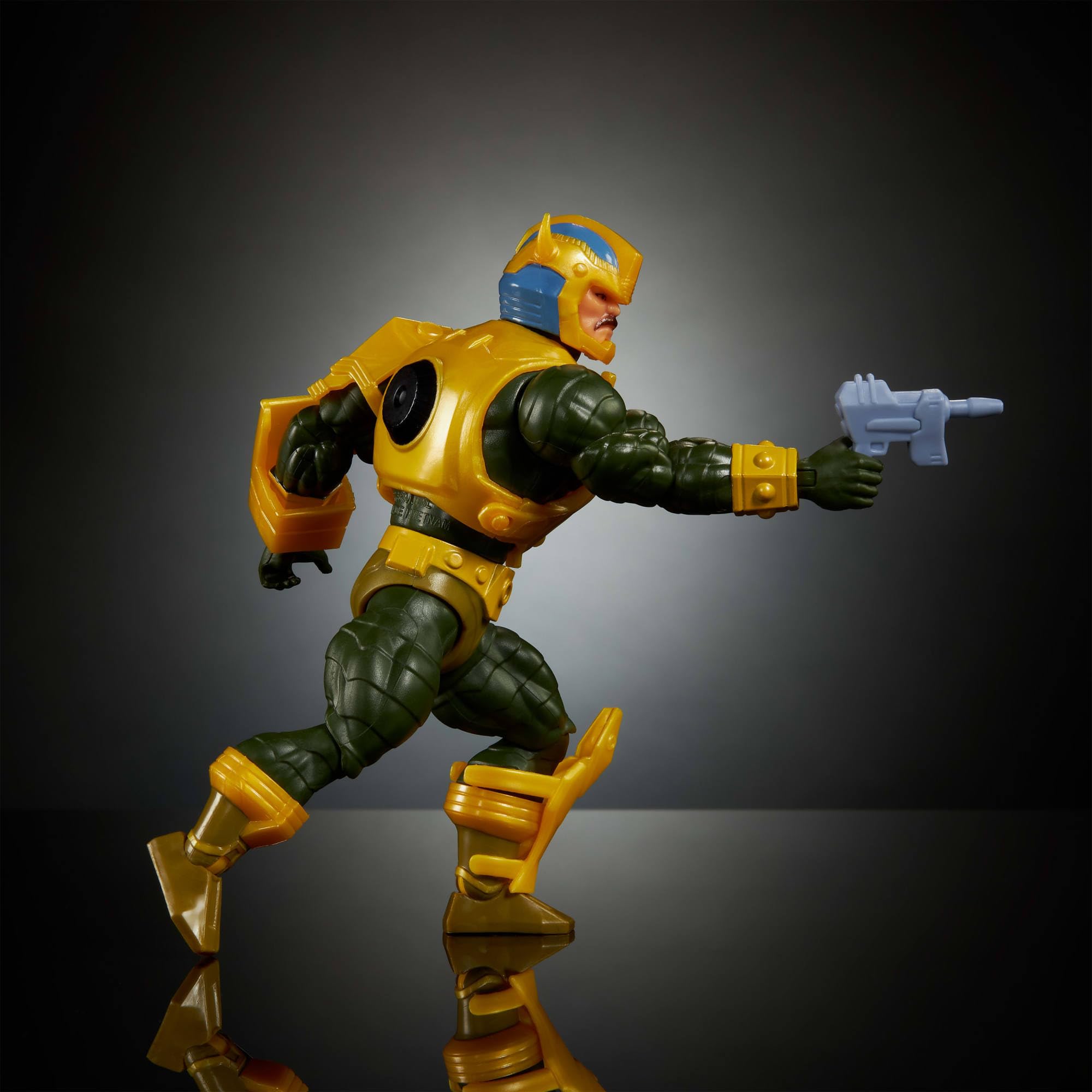 masters-of-the-universe-origins-transformers-bumblebee-armor-man-at-arms-actionf image 5
