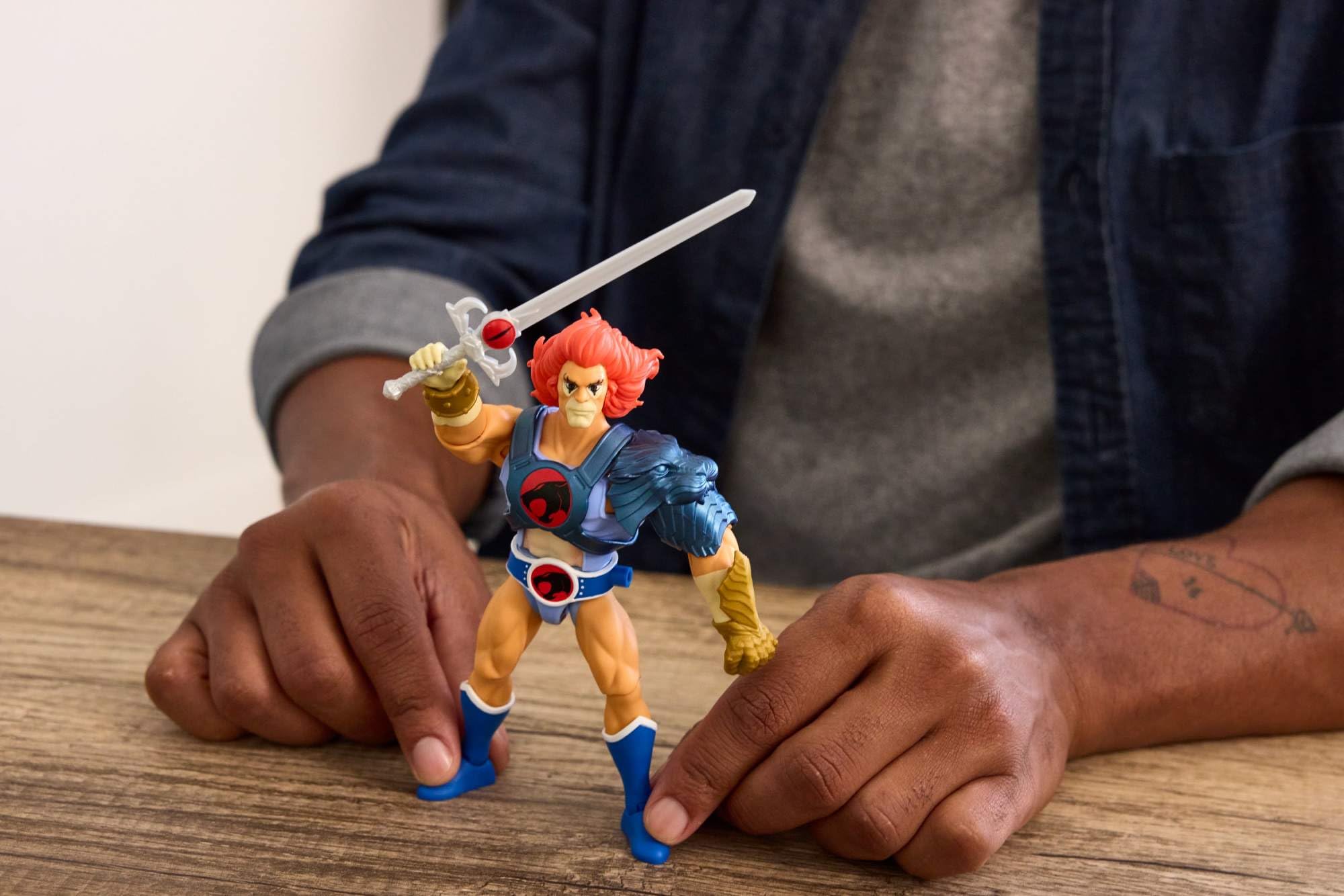 masters-of-the-universe-origins-thundercats-lion-o-actionfigur-14-cm image 2