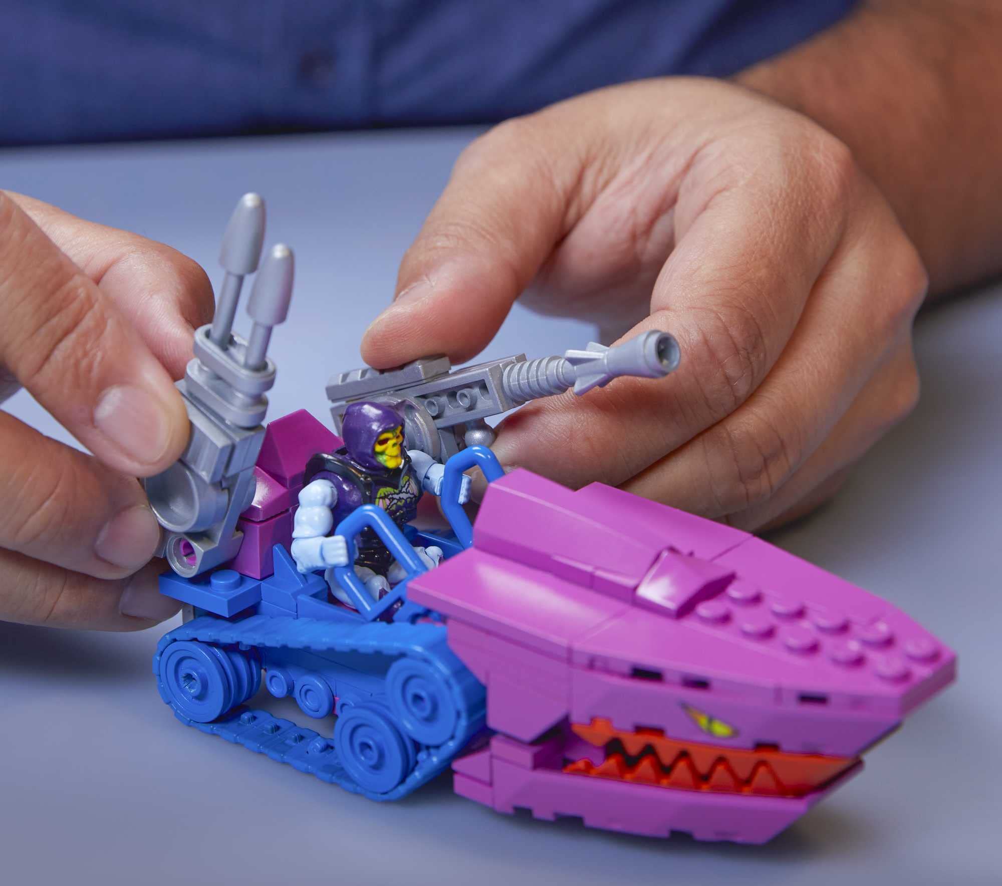 mega-construx-masters-of-the-universe-land-shark-kampfwagen-178-teile image 3